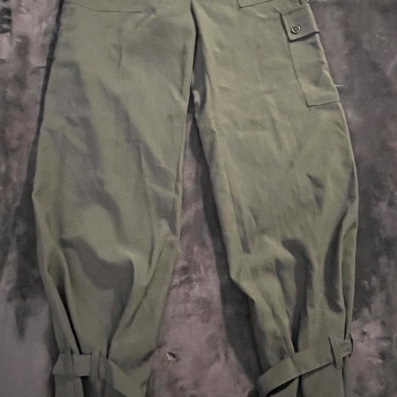 Gorgeous OLIVE-green pants !  LIKE NEW! - Picture 2 of 5